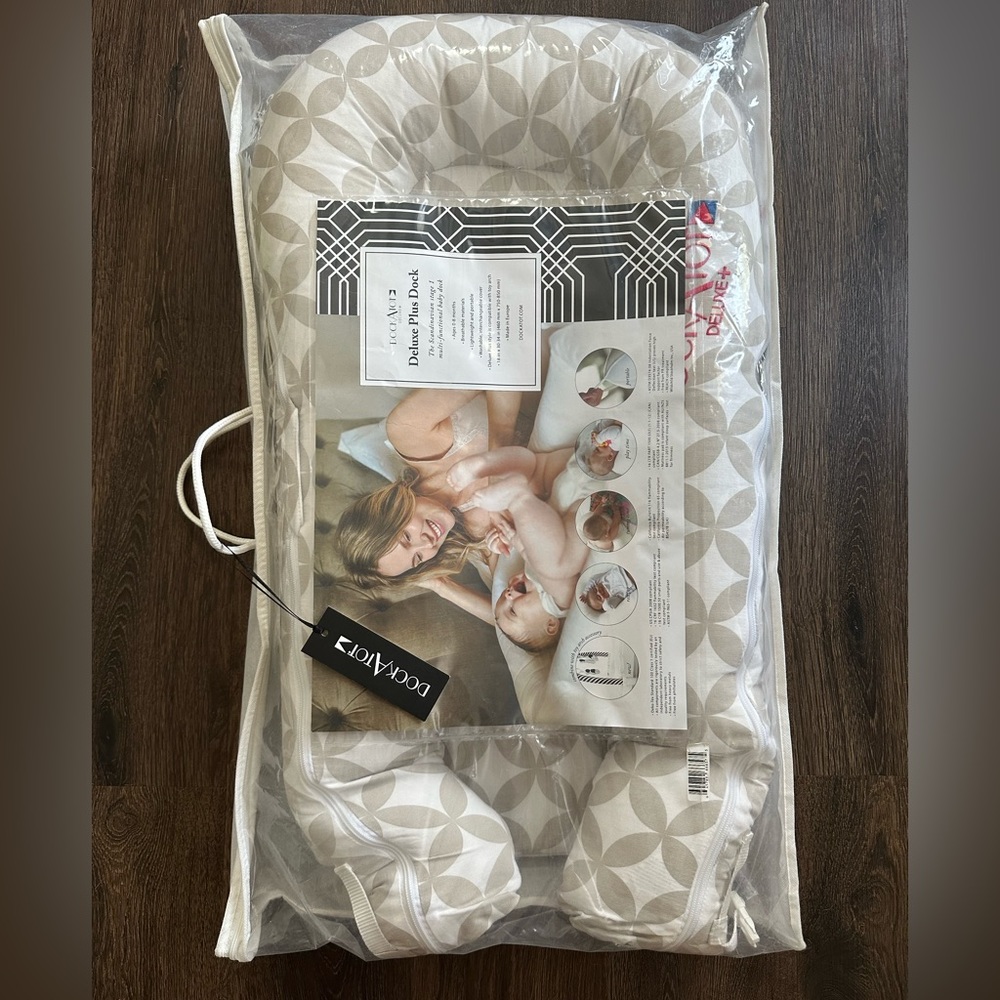 Dock-A-Tot Deluxe+ Like New!